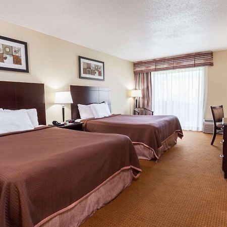 Toronto East Inn מראה חיצוני תמונה