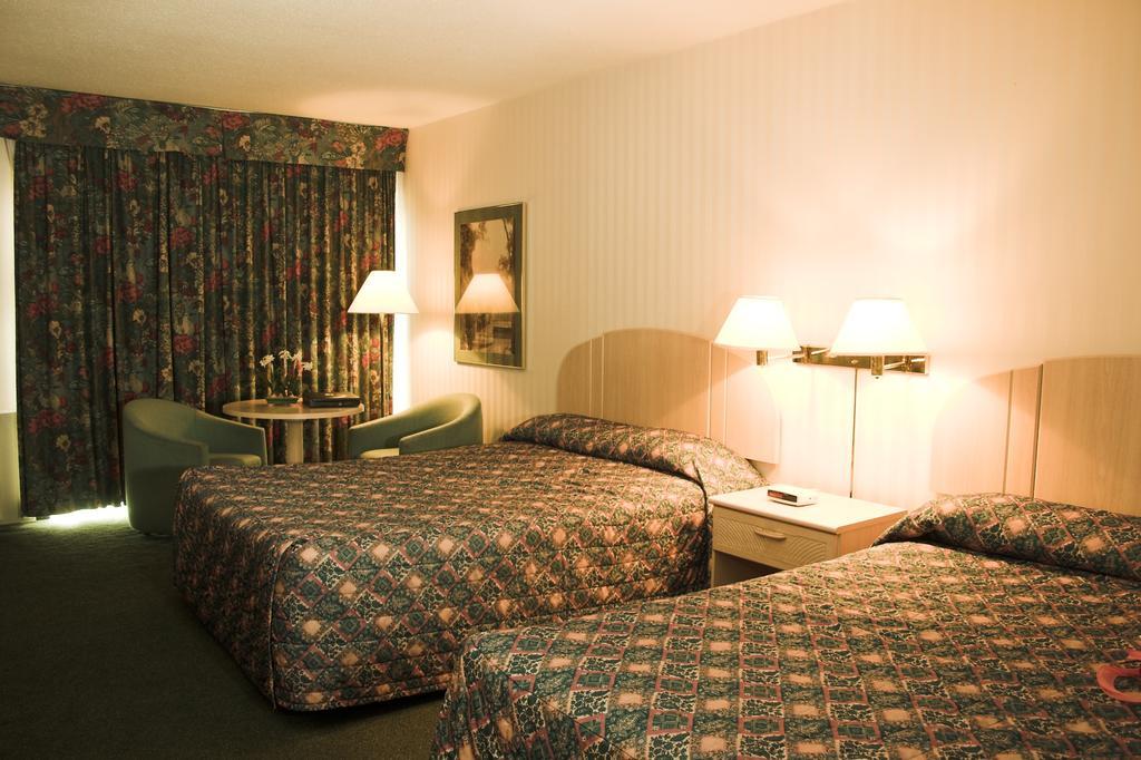 Toronto East Inn מראה חיצוני תמונה